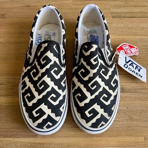 Vans Classics 2014 Van Doren Shoes Mens 7.5 Tribal Print Slip On Skateboarding - Picture 2 of 15